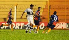 Foto de la galería: Crucero calentó motores con un buen triunfo ante Olimpia