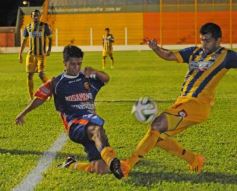 Foto de la galería: Crucero volvió a festejar ante un equipo paraguayo