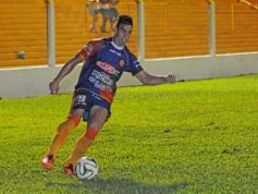 Foto de la galería: Crucero volvió a festejar ante un equipo paraguayo