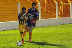 Foto de la galería: Crucero volvió a festejar ante un equipo paraguayo