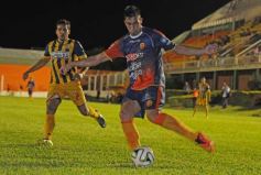 Foto de la galería: Crucero volvió a festejar ante un equipo paraguayo