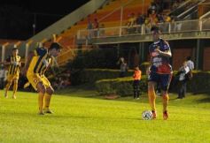 Foto de la galería: Crucero volvió a festejar ante un equipo paraguayo