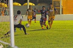Foto de la galería: Crucero volvió a festejar ante un equipo paraguayo