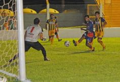 Foto de la galería: Crucero volvió a festejar ante un equipo paraguayo