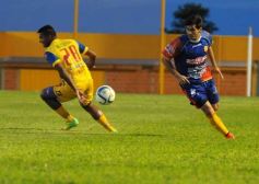 Foto de la galería: Crucero volvió a festejar ante un equipo paraguayo