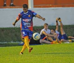 Foto de la galería: Crucero volvió a festejar ante un equipo paraguayo