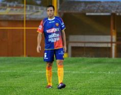 Foto de la galería: Crucero volvió a festejar ante un equipo paraguayo