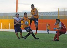 Foto de la galería: Crucero volvió a festejar ante un equipo paraguayo