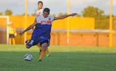 Foto de la galería: Crucero volvió a festejar ante un equipo paraguayo