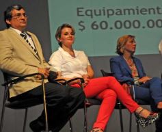 Foto de la galería: Presentan en el teatro lírico detalles de las obras sanitarias que están en ejecución en Misiones