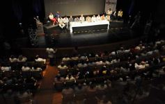 Foto de la galería: Presentan en el teatro lírico detalles de las obras sanitarias que están en ejecución en Misiones