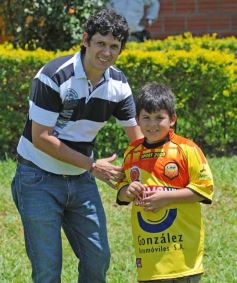 Foto de la galería: En un partido muy especial Crucero recibió al campeón aborigen
