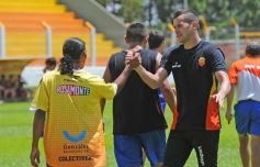 Foto de la galería: En un partido muy especial Crucero recibió al campeón aborigen