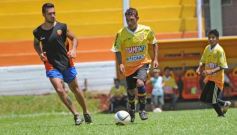 Foto de la galería: En un partido muy especial Crucero recibió al campeón aborigen