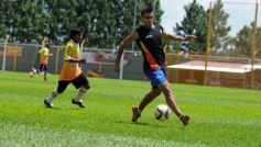 Foto de la galería: En un partido muy especial Crucero recibió al campeón aborigen