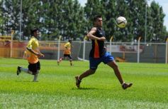 Foto de la galería: En un partido muy especial Crucero recibió al campeón aborigen