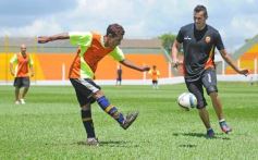 Foto de la galería: En un partido muy especial Crucero recibió al campeón aborigen