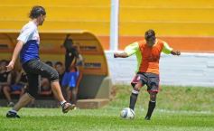 Foto de la galería: En un partido muy especial Crucero recibió al campeón aborigen