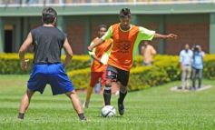 Foto de la galería: En un partido muy especial Crucero recibió al campeón aborigen
