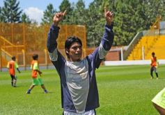 Foto de la galería: En un partido muy especial Crucero recibió al campeón aborigen