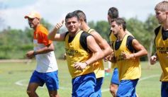 Foto de la galería: En un partido muy especial Crucero recibió al campeón aborigen