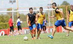 Foto de la galería: En un partido muy especial Crucero recibió al campeón aborigen