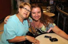 Foto de la galería: Marcia le cantó a los enamorados en el shopping