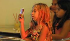 Foto de la galería: Marcia le cantó a los enamorados en el shopping