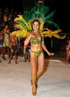 Foto de la galería: La comparsa del barrio Yacyretá ganó los carnavales posadeños