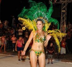 Foto de la galería: La comparsa del barrio Yacyretá ganó los carnavales posadeños