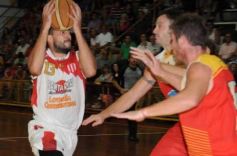 Foto de la galería: Tokio festejo y sueña con mantener la categoría