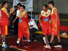 Foto de la galería: Tokio festejo y sueña con mantener la categoría