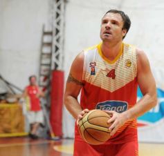 Foto de la galería: Tokio festejo y sueña con mantener la categoría