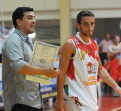 Foto de la galería: Tokio festejo y sueña con mantener la categoría