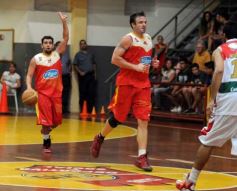 Foto de la galería: Tokio festejo y sueña con mantener la categoría