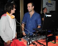Foto de la galería: Dos DJs de Sarapura hicieron vibrar el boliche de Cristóbal