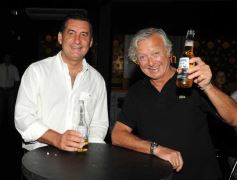 Foto de la galería: Dos DJs de Sarapura hicieron vibrar el boliche de Cristóbal