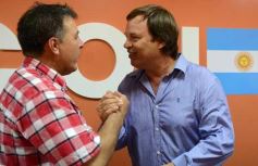 Foto de la galería: La agrupación CER inauguró el primer local "Ola Naranja" en Posadas