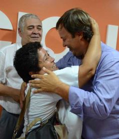 Foto de la galería: La agrupación CER inauguró el primer local "Ola Naranja" en Posadas