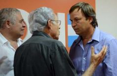 Foto de la galería: La agrupación CER inauguró el primer local "Ola Naranja" en Posadas