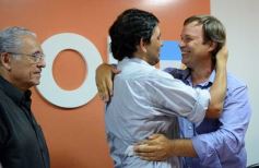 Foto de la galería: La agrupación CER inauguró el primer local "Ola Naranja" en Posadas