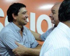 Foto de la galería: La agrupación CER inauguró el primer local "Ola Naranja" en Posadas