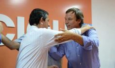 Foto de la galería: La agrupación CER inauguró el primer local "Ola Naranja" en Posadas