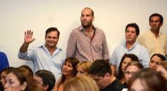 Foto de la galería: La agrupación CER inauguró el primer local "Ola Naranja" en Posadas