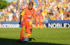 Foto de la galería: Crucero tropezó en casa ante Central