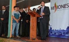 Foto de la galería: Closs y Rovira inauguraron el ciclo lectivo 2015 en Itaembé Miní