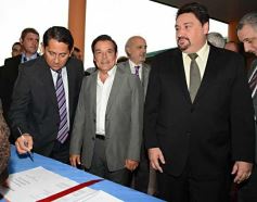 Foto de la galería: Closs y Rovira inauguraron el ciclo lectivo 2015 en Itaembé Miní