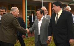 Foto de la galería: Closs y Rovira inauguraron el ciclo lectivo 2015 en Itaembé Miní