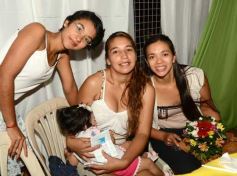 Foto de la galería: Unas mil mujeres fueron agasajadas por el Ministerio Salud Pública en el Hogar de Día