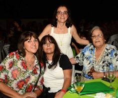 Foto de la galería: Unas mil mujeres fueron agasajadas por el Ministerio Salud Pública en el Hogar de Día